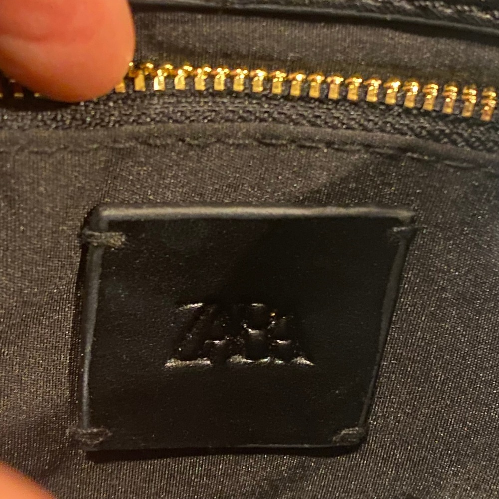 ZARA Black Faux Leather Convertible Crossbody Shoulder Handbag Gold Hardware - Picture 9 of 11